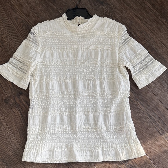 VILA Tops - VILA White Textured Short Sleeve Blouse Medium